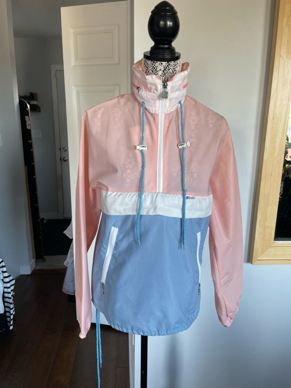 Vintage Awesome Two-Piece Track Suit Matching Set. Jacket and Pants. Small - Picture 4 of 12